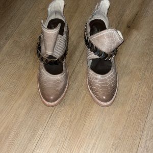 Leather free bird booties!